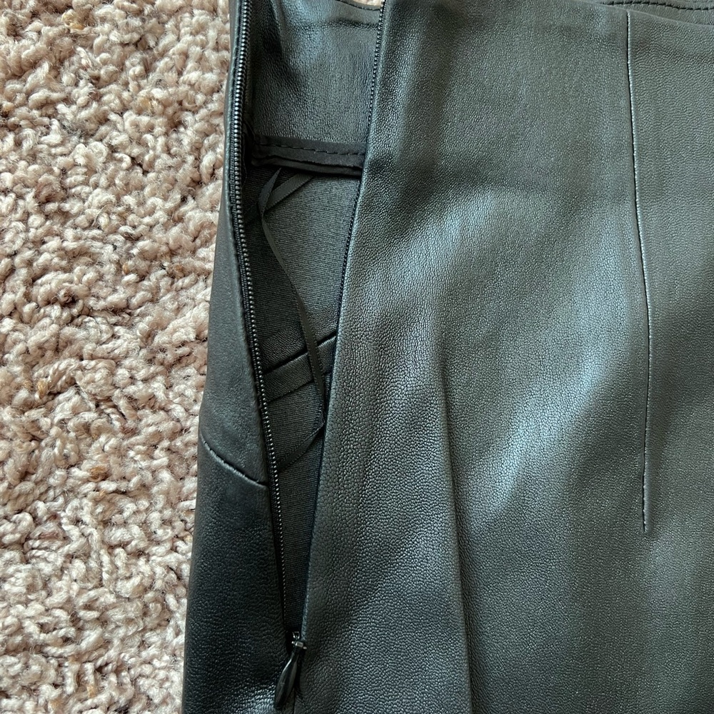 New leather skirt - Picture 5 of 10